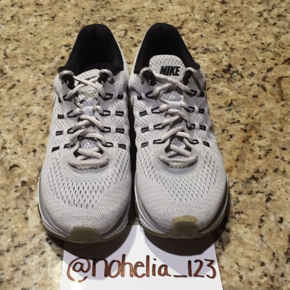 Nike Tailwind 8